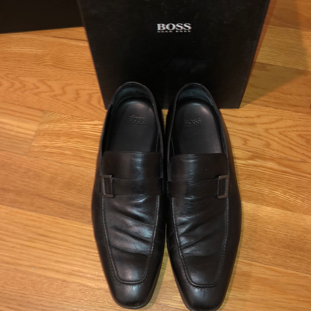 Hugo Boss men’s versio black leather shoe